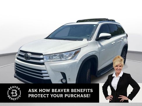 Used 2019 Toyota Highlander XLE FWD image 1