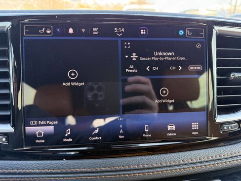 Used 2023 Chrysler Pacifica Pinnacle image 41