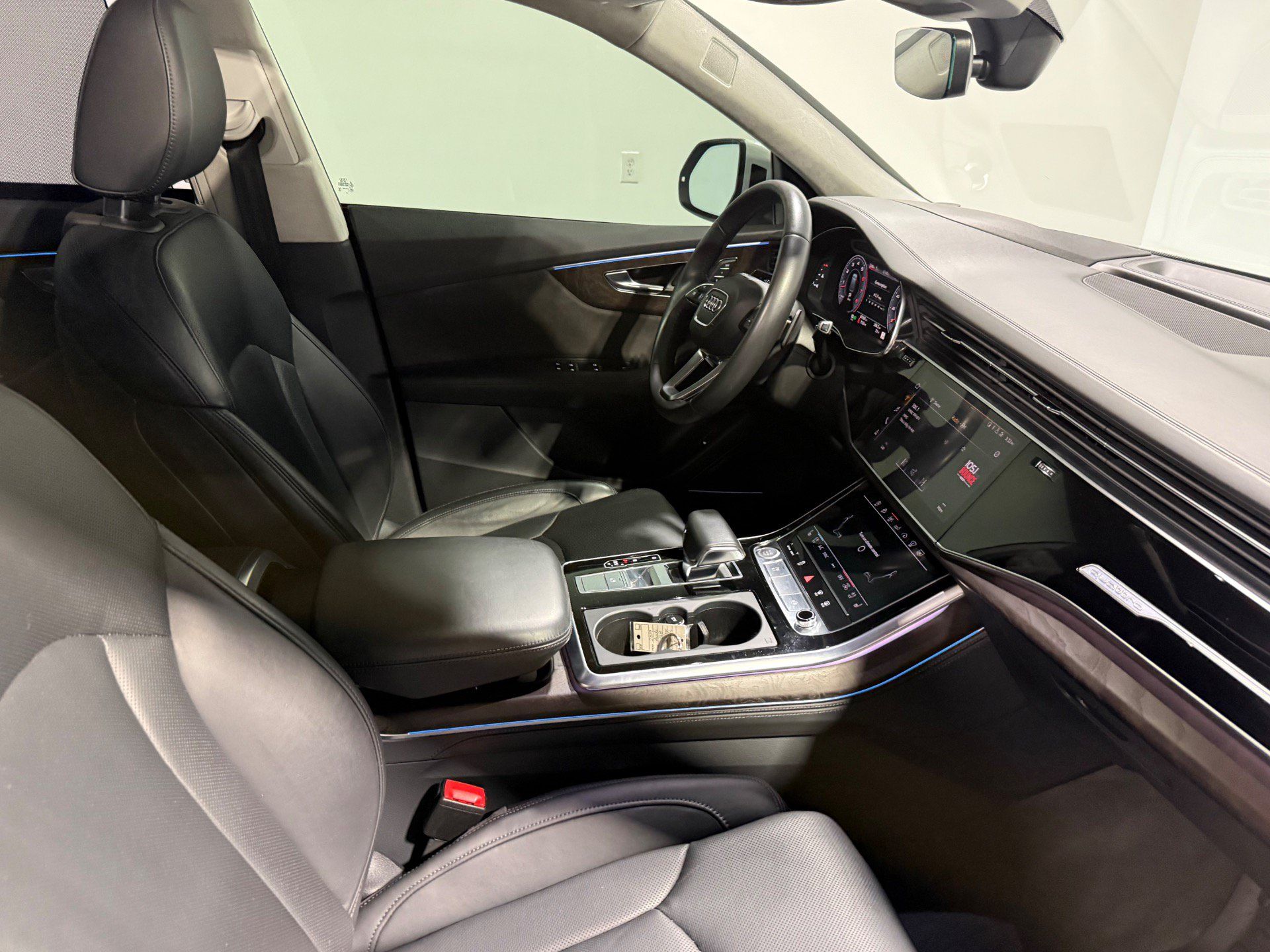 Used 2019 Audi Q8 Prestige w/ Luxury Package AWD/4WD image 48