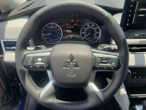 New 2026 Mitsubishi Outlander SE FWD image 25