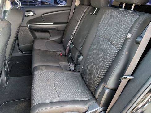 Used 2019 Dodge Journey SE FWD image 25