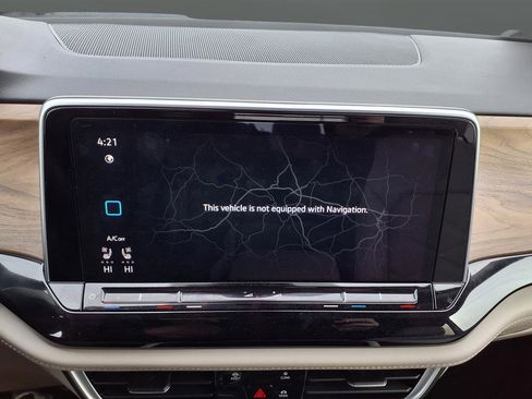 Used 2024 Volkswagen Atlas SE image 29