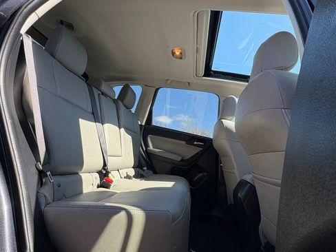 Used 2015 Subaru Forester 2.5i Limited image 30