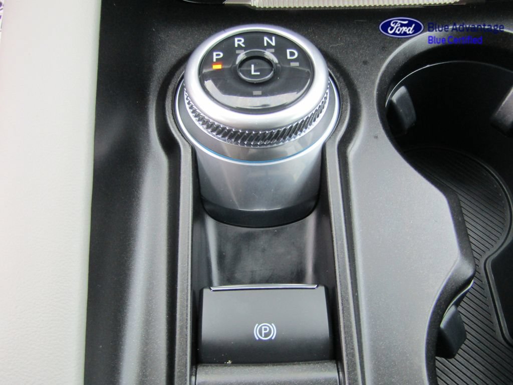 Used 2025 Ford Explorer Active AWD/4WD image 19