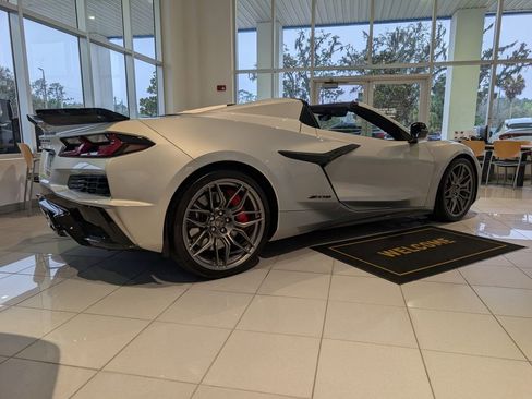 Used 2024 Chevrolet Corvette Z06 w/ Battery Protection Package image 5