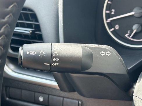 New 2026 Nissan Rogue SV FWD image 31