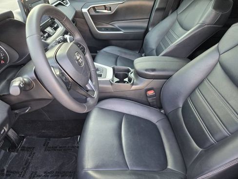 Used 2021 Toyota RAV4 XLE Premium AWD/4WD image 12
