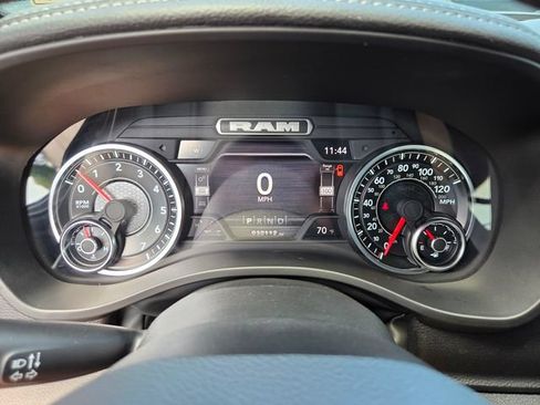 Used 2023 RAM 1500 Laramie AWD/4WD image 34