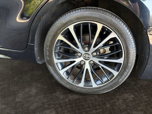 Used 2020 Toyota Camry SE FWD image 35