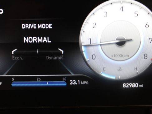 Used 2023 Hyundai Elantra SEL w/ Convenience Package image 28