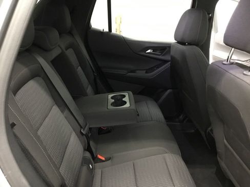 Used 2025 Chevrolet Equinox LT AWD/4WD image 32