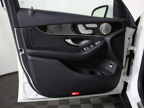 Used 2016 Mercedes-Benz GLC 300 4MATIC image 22