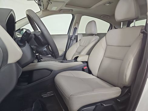 Used 2017 Honda HR-V EX-L image 14