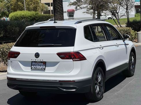 Used 2022 Volkswagen Tiguan SE FWD image 22