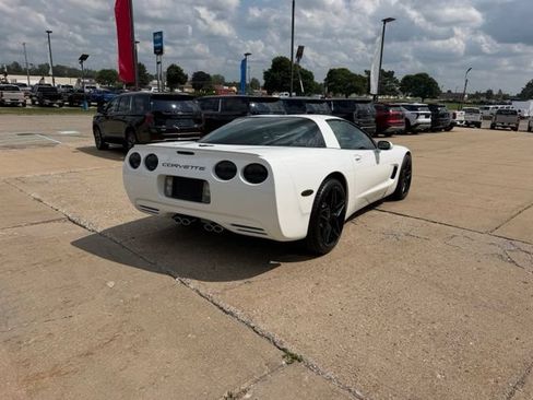 Used 2004 Chevrolet Corvette Coupe RWD image 7