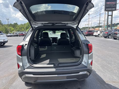 New 2027 GMC Terrain Elevation w/ Elevation Premium Package AWD/4WD image 5