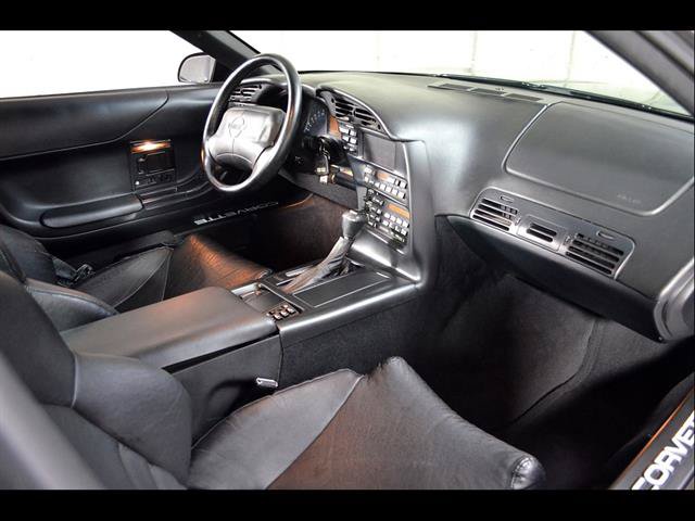 Used 1994 Chevrolet Corvette Coupe RWD image 20