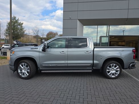 Used 2024 Chevrolet Silverado 1500 High Country w/ High Country Premium Package image 10