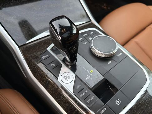 Used 2022 BMW M340i w/ Driving Assistance Package image 17