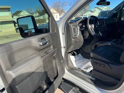 Used 2022 Chevrolet Silverado 2500 LTZ w/ LTZ Plus Package AWD/4WD image 19