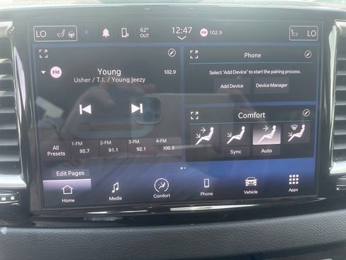 Used 2022 Chrysler Pacifica Touring-L FWD image 12