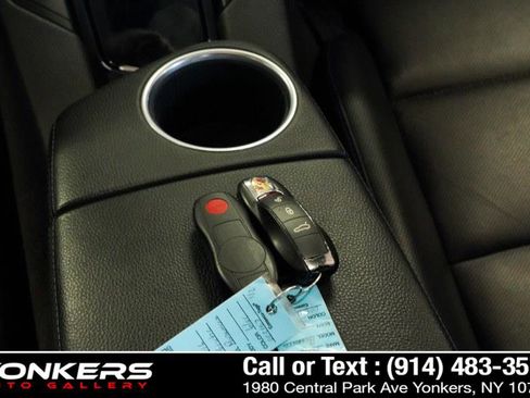 Used 2016 Porsche Panamera 4 Edition image 46