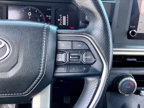 Used 2025 Toyota 4Runner SR5 AWD/4WD image 24