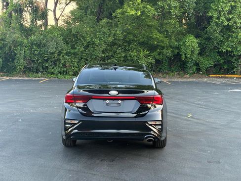Used 2019 Kia Forte LXS FWD image 7