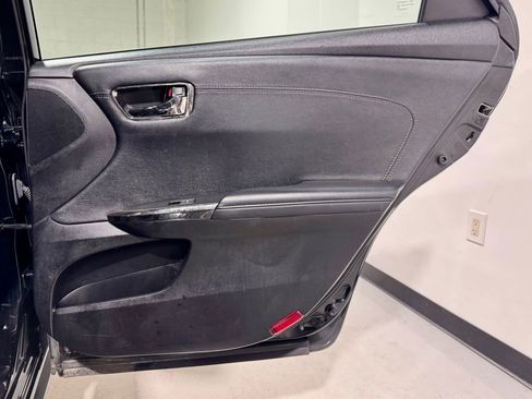 Used 2014 Toyota Avalon XLE image 32