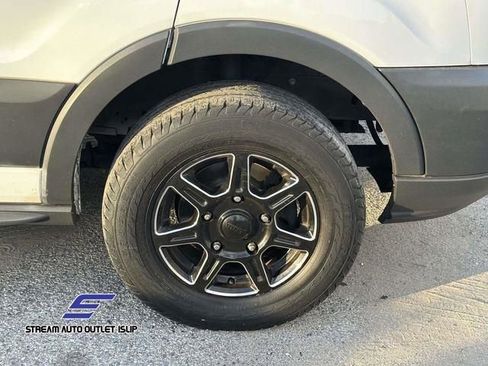 Used 2017 Ford Transit 350 XLT image 8