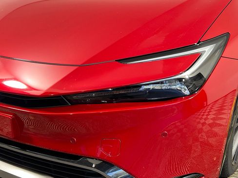 Used 2023 Toyota Prius Limited image 12