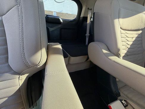 Used 2021 Ford Explorer XLT RWD image 19