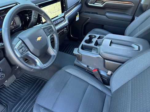 Used 2025 Chevrolet Silverado 1500 LT image 11