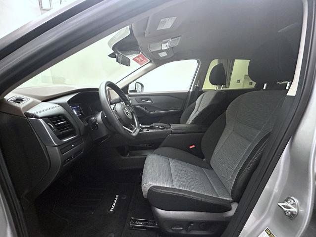 Certified 2023 Nissan Rogue SV AWD/4WD image 10