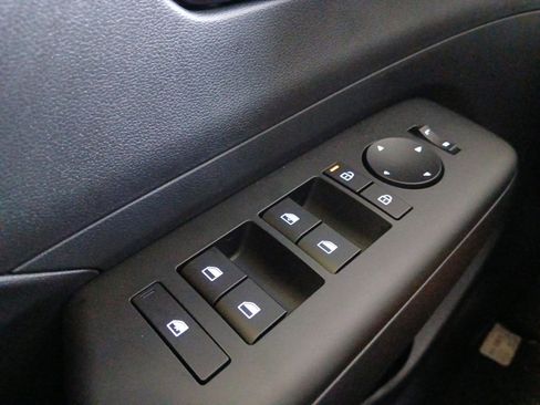 New 2025 Hyundai Kona SE image 19