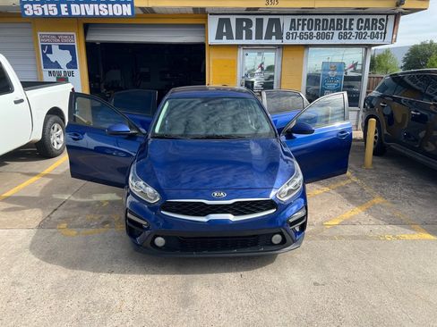 Used 2020 Kia Forte LXS FWD image 7