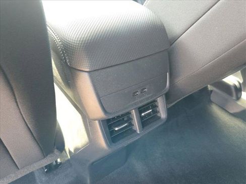 Used 2026 Chevrolet Equinox LT FWD image 17