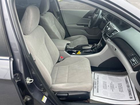Used 2013 Honda Accord EX image 32