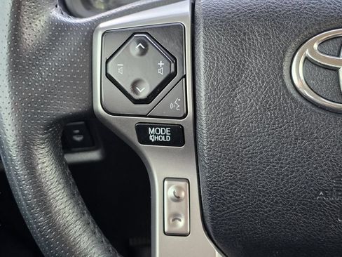 Used 2022 Toyota 4Runner SR5 AWD/4WD image 13