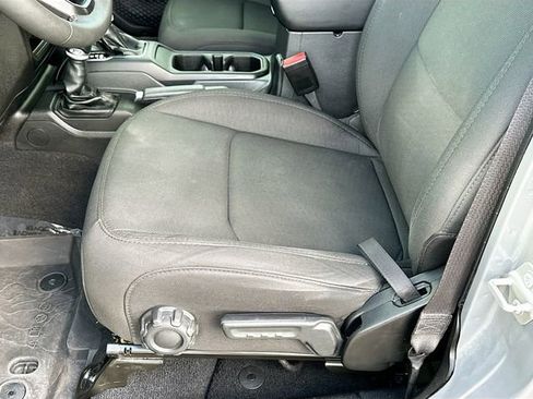 Used 2023 Jeep Wrangler Unlimited Sport image 18