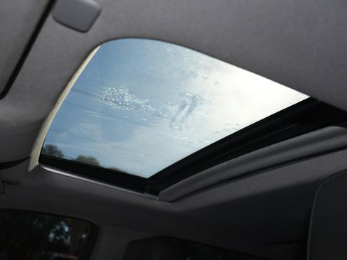 Used 2019 Chevrolet Silverado 1500 LTZ w/ LTZ Convenience Package image 7