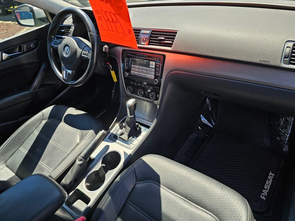Used 2014 Volkswagen Passat 1.8T SE FWD image 13