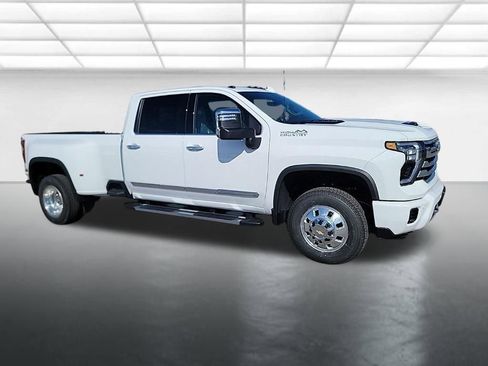 New 2026 Chevrolet Silverado 3500 High Country w/ High Country Premium Package AWD/4WD image 8