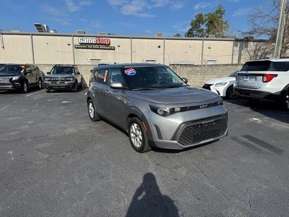 Used 2023 Kia Soul LX w/ Option Group 015