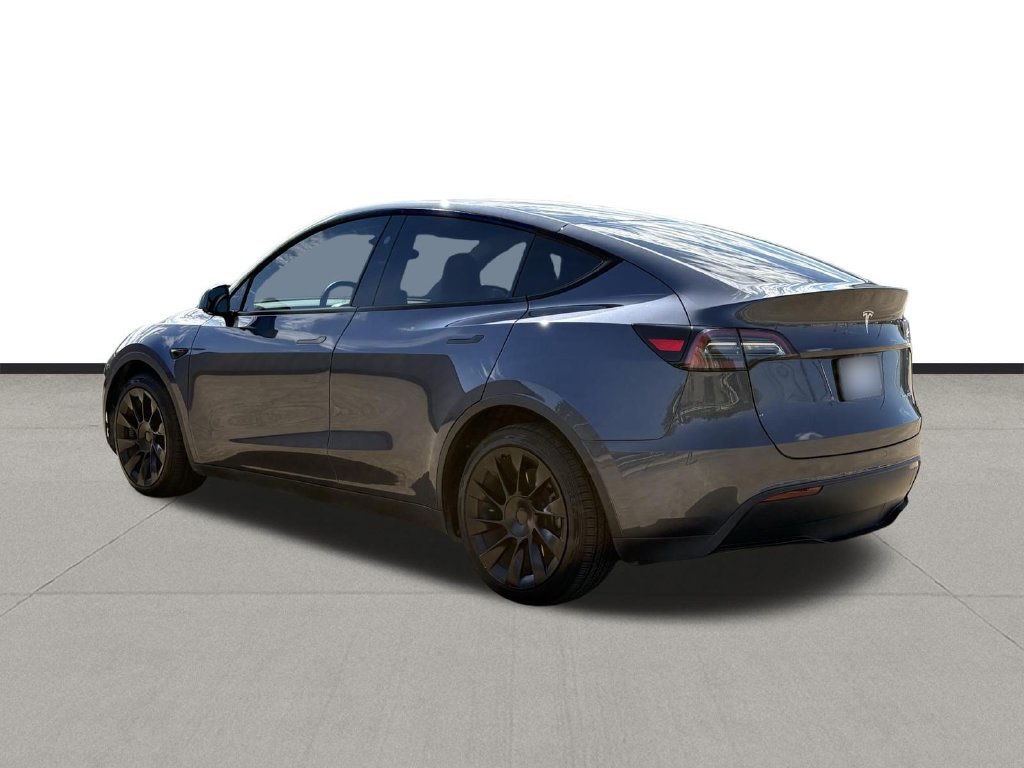 Used 2023 Tesla Model Y Long Range AWD/4WD image 3