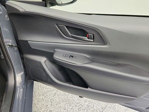 Used 2025 Toyota Prius LE image 24