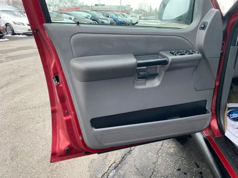 Used 2005 Ford Explorer Sport Trac XLS image 9