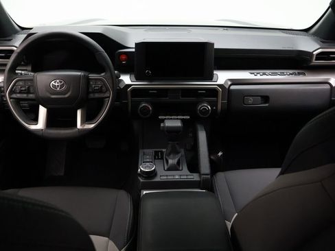 Certified 2025 Toyota Tacoma TRD Off-Road image 24