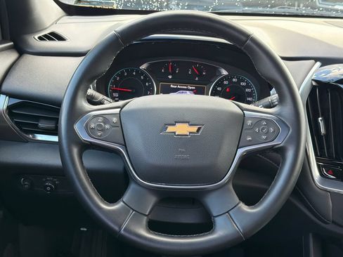 Used 2023 Chevrolet Traverse LT FWD image 24