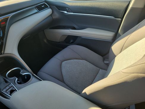 Used 2022 Toyota Camry LE image 16